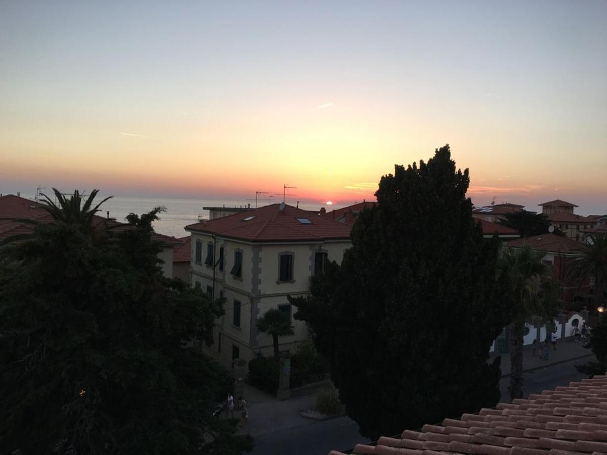 Casa Myconis 68Mq A Due Passi Dal Mare Di San Vincenzo Apartment Luaran gambar